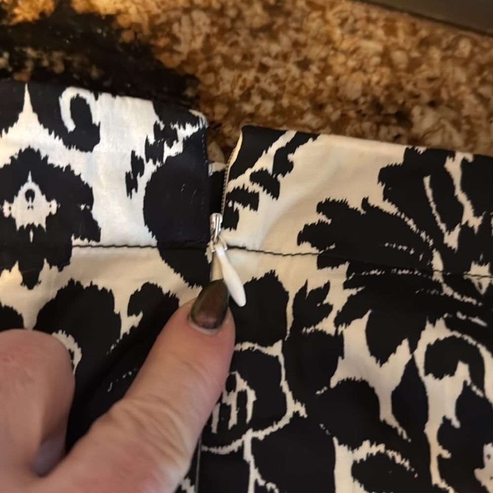 Ann Taylor Loft Elegant Black and white petite mini Skirt - Picture 8 of 11